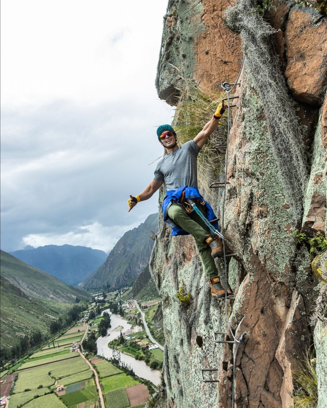 Climbing tlto reach skylodge peru