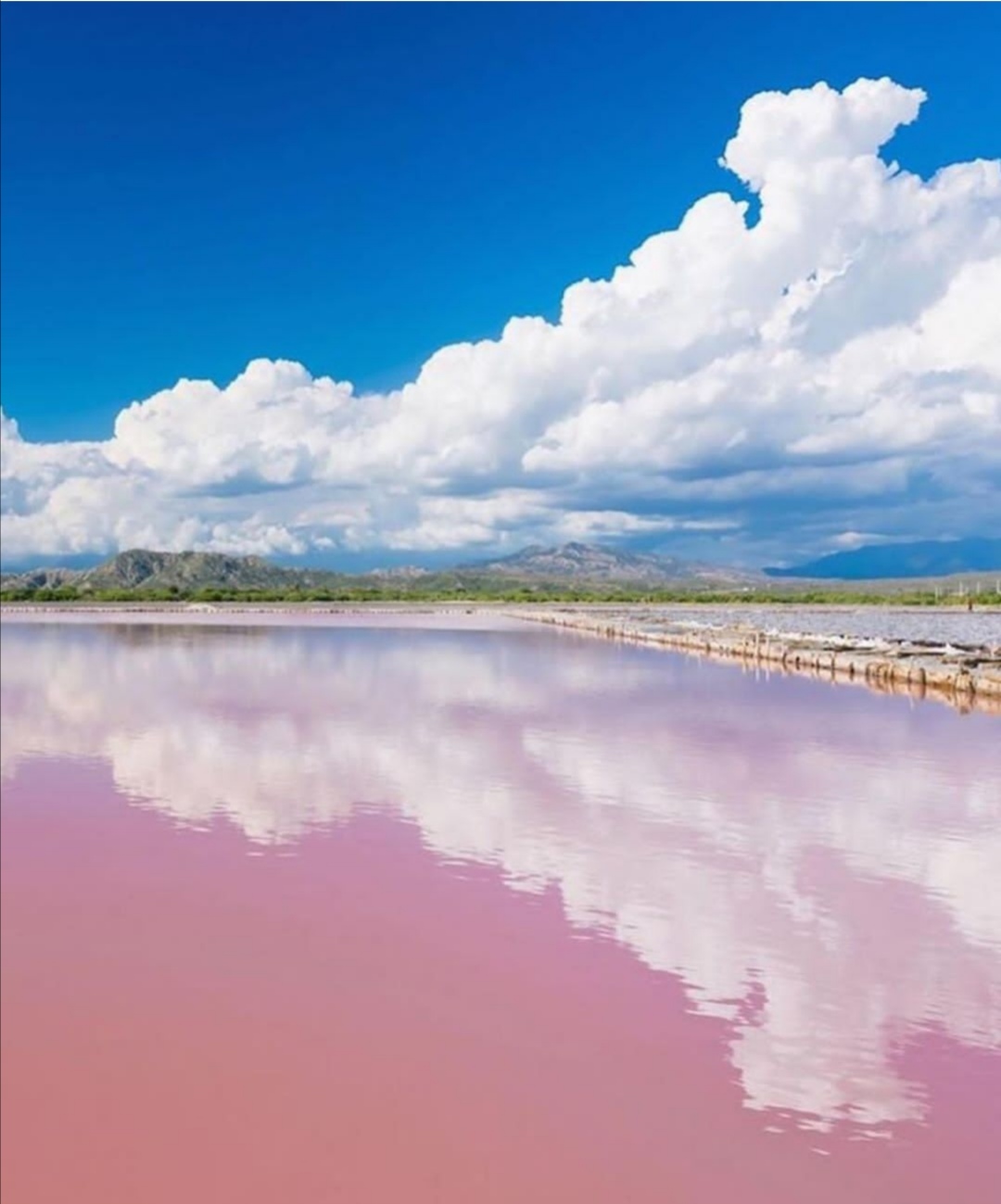 Lovely daytimeview in Lake retba