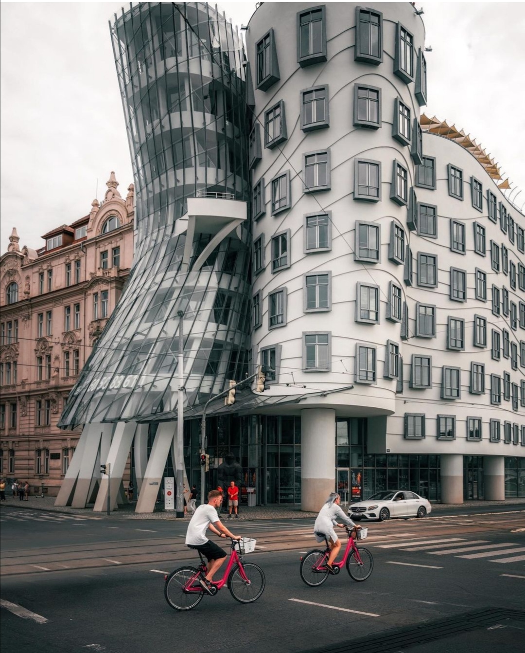 Dancing House