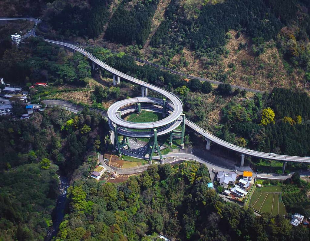 Impressive kawazu nanataki loop bridge 