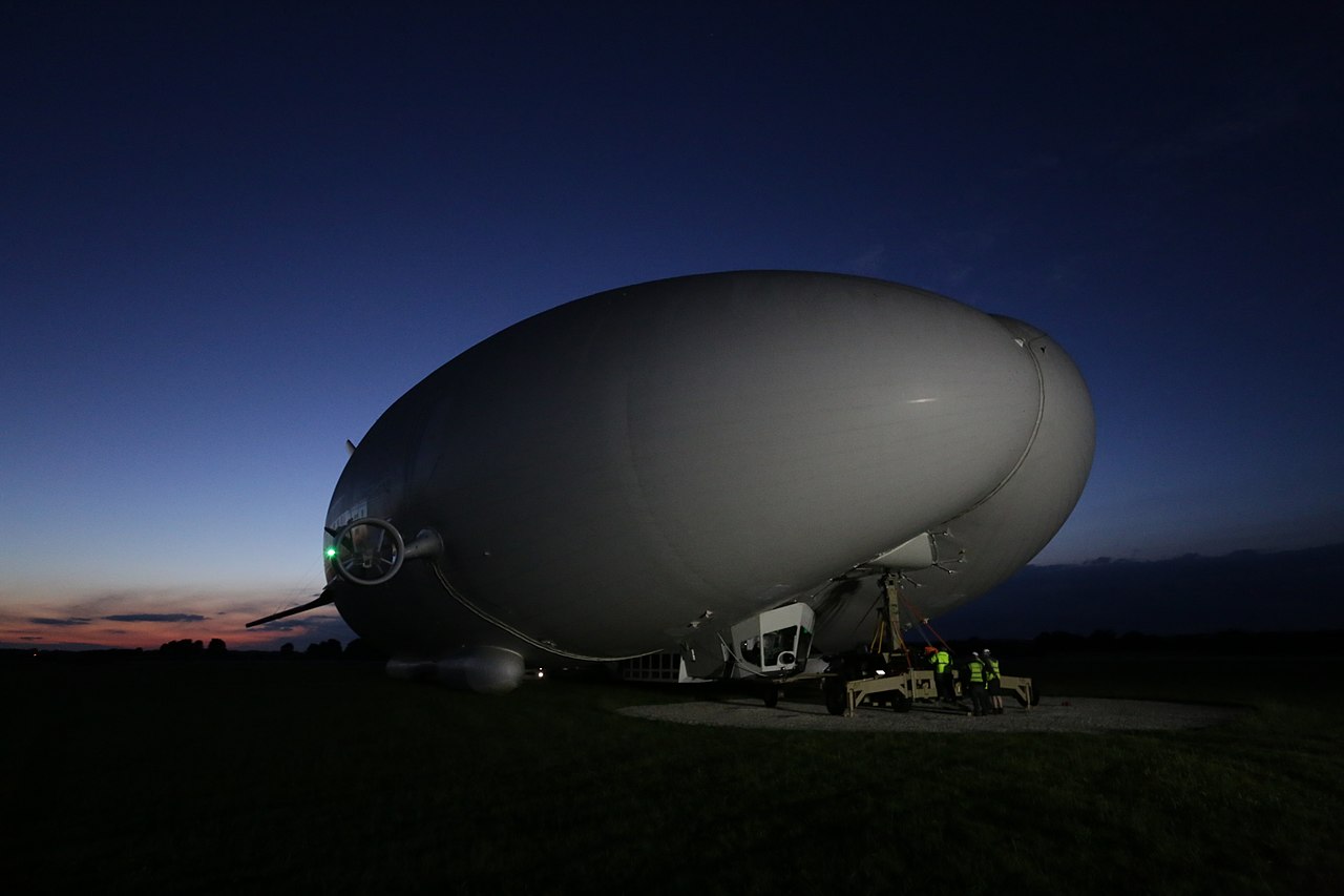 Airlander 10 parked